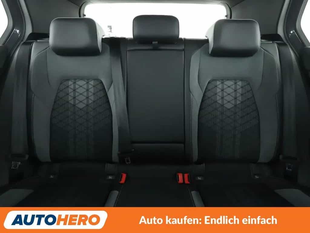 Volkswagen Golf VIII 1.5 TSI ACT R-Line*LED*VC*NAVI*LIMITER 09/2020-photo-15