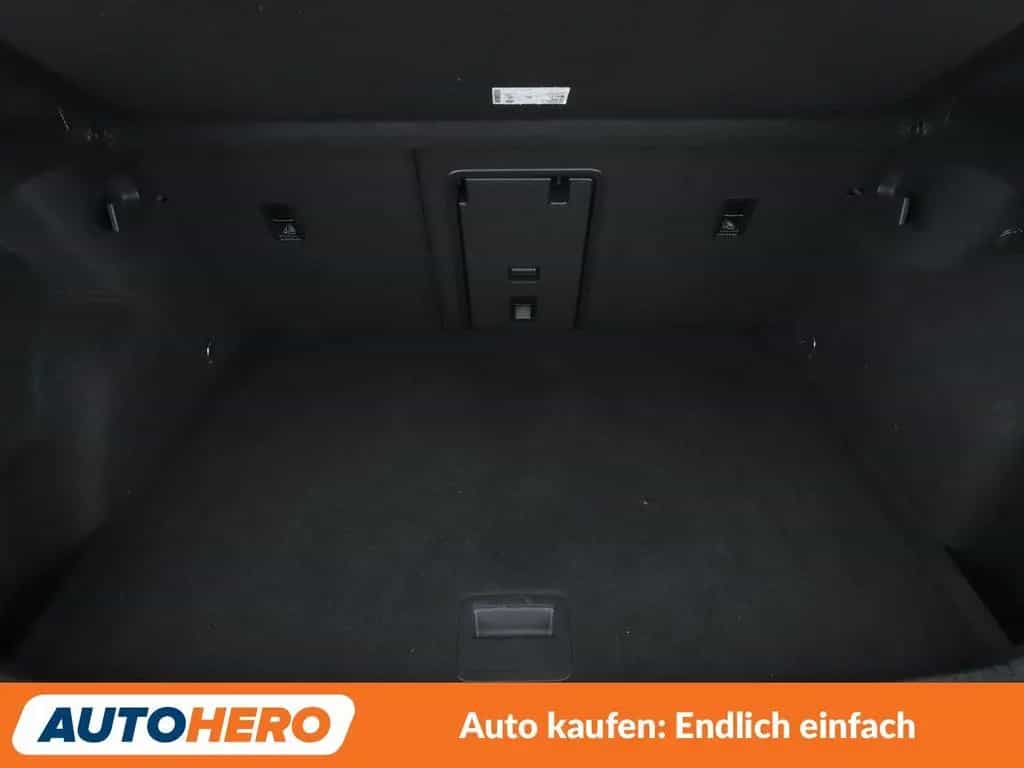Volkswagen Golf VIII 1.5 TSI ACT R-Line*LED*VC*NAVI*LIMITER 09/2020-photo-17