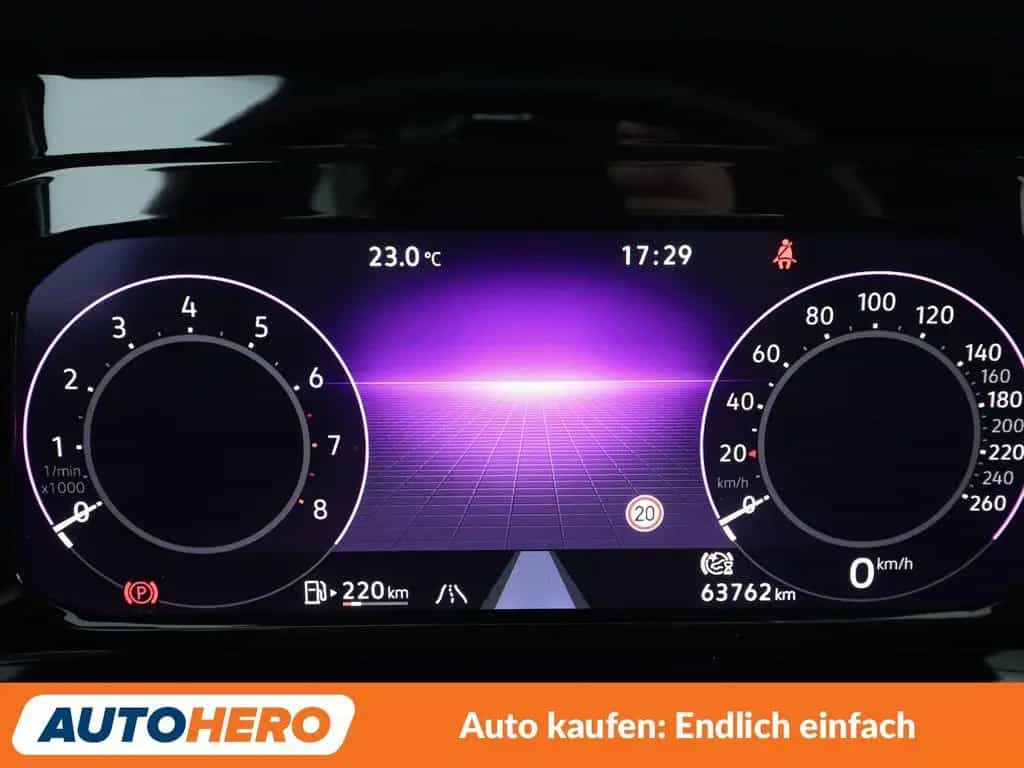 Volkswagen Golf VIII 1.5 TSI ACT R-Line*LED*VC*NAVI*LIMITER 09/2020-photo-19