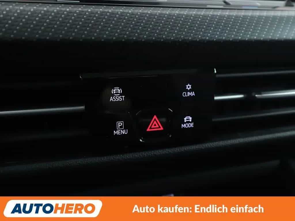 Volkswagen Golf VIII 1.5 TSI ACT R-Line*LED*VC*NAVI*LIMITER 09/2020-photo-24