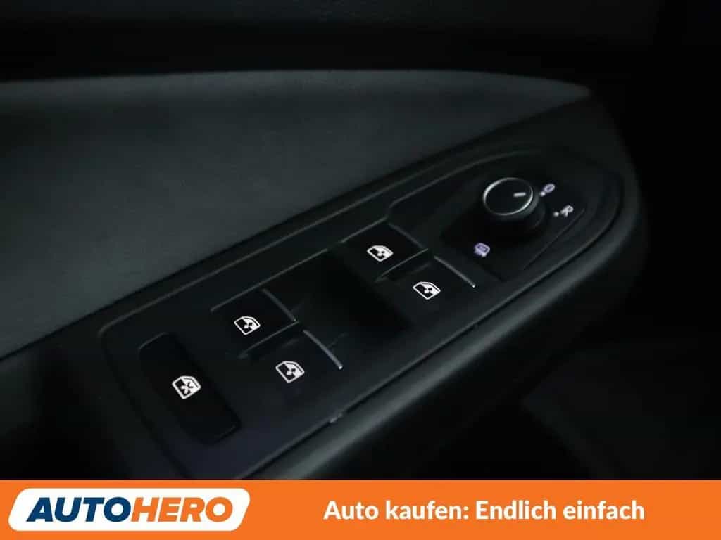 Volkswagen Golf VIII 1.5 TSI ACT R-Line*LED*VC*NAVI*LIMITER 09/2020-photo-26