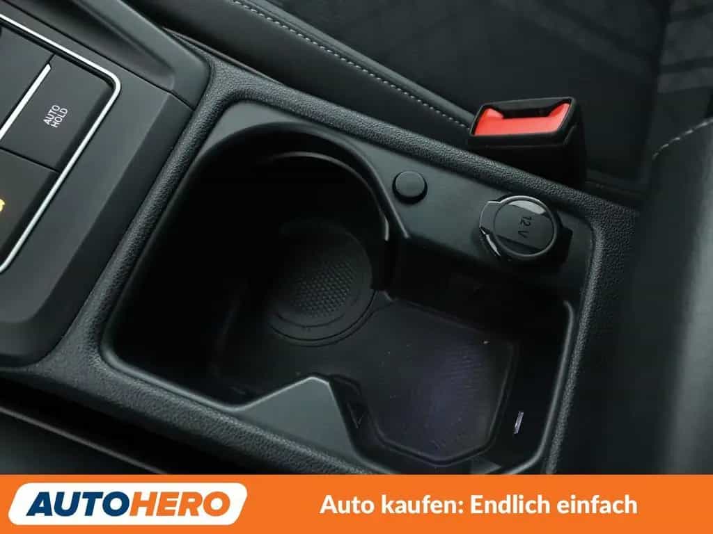 Volkswagen Golf VIII 1.5 TSI ACT R-Line*LED*VC*NAVI*LIMITER 09/2020-photo-34