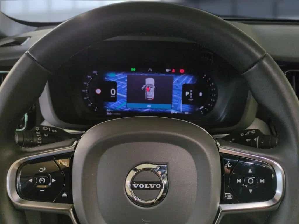 Volvo XC 60 Plus Dark 2WD 12/2023-photo-13