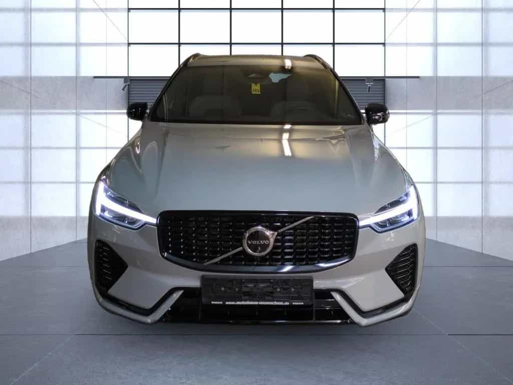 Volvo XC 60 Plus Dark 2WD 12/2023-photo-7