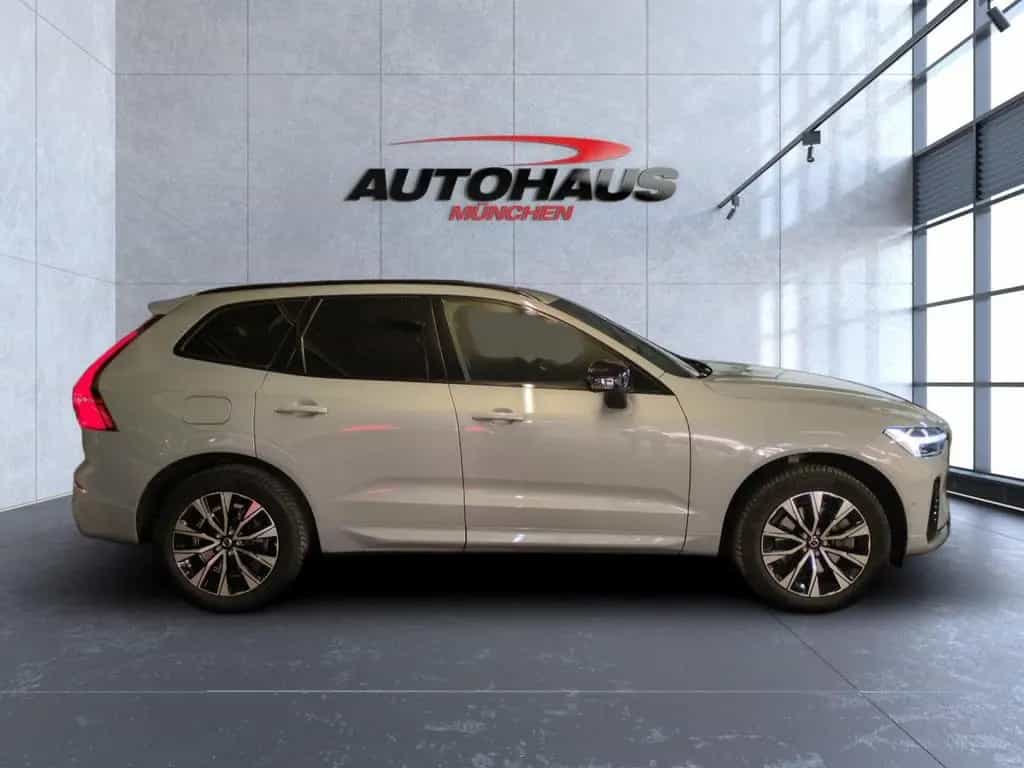 Volvo XC 60 Plus Dark 2WD 12/2023-photo-8
