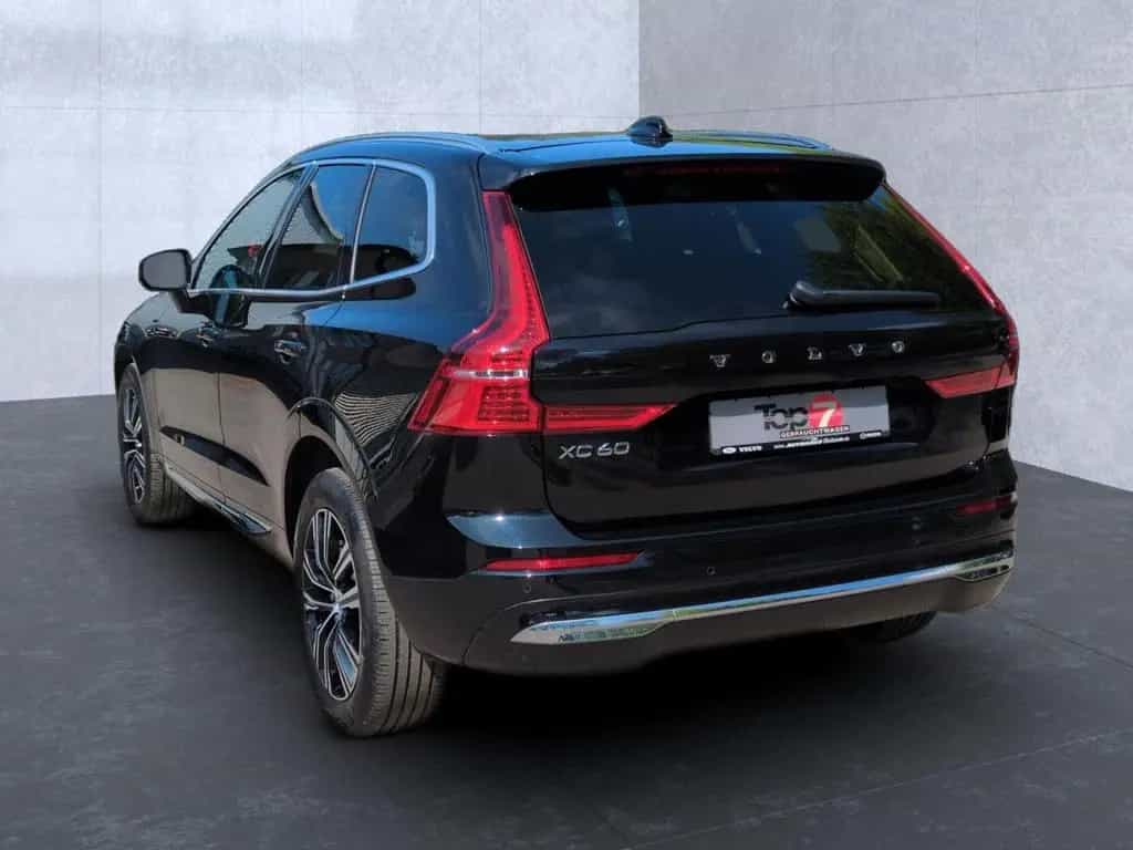 Volvo XC60 B4 (Benzin) Inscription 2WD Automatik Navi 11/2021-photo-2