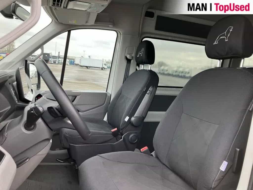MAN TGE 3.180 4X2F SB , Kombi, 9 Sitzer, Kamera 05/2025-photo-15