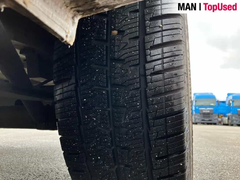 MAN TGE 3.180 4X2F SB , Kombi, 9 Sitzer, Kamera 05/2025-photo-9