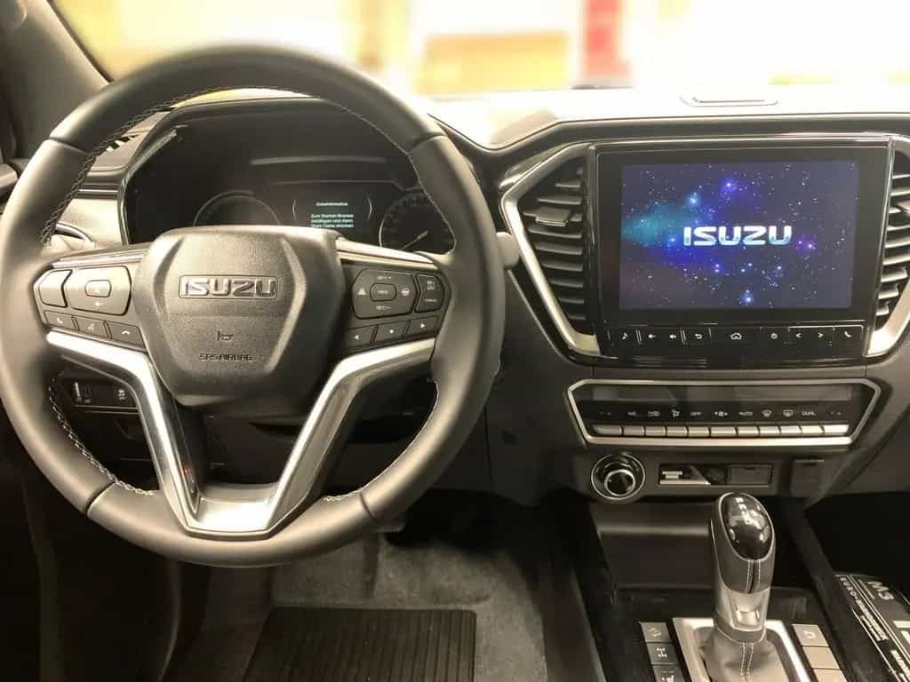 Isuzu D-Max Double Cab 4WD  LED RFK Leder V-Cross 06/2025-photo-11