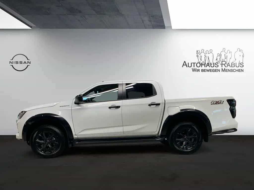 Isuzu D-Max Double Cab 4WD  LED RFK Leder V-Cross 06/2025-photo-3