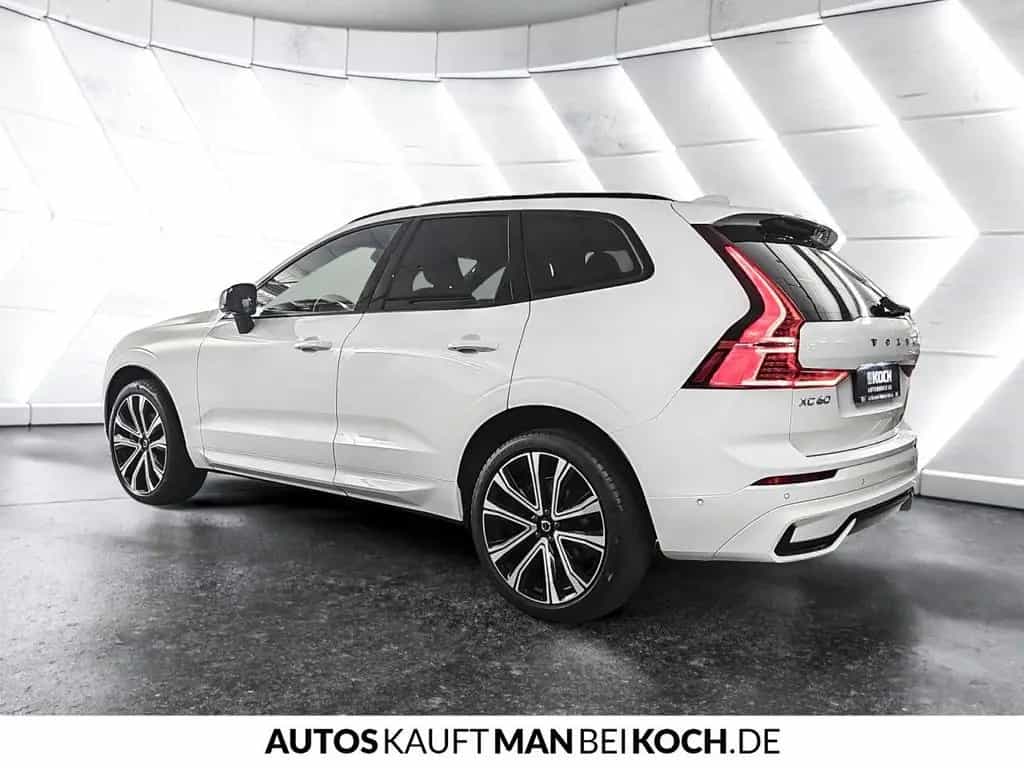 Volvo XC60 B4 D R-Design H&K LED PDC AHK DAB+ KESSY 02/2022-photo-3