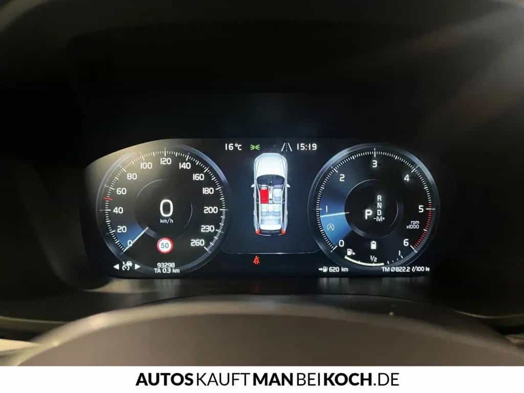 Volvo XC60 B4D AWD R-Design 360 HK ACC BLIS AHK 07/2019-photo-11