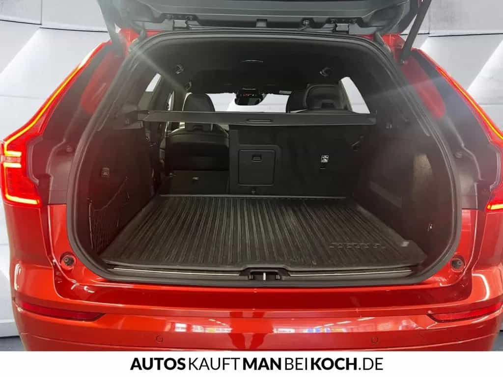 Volvo XC60 B4D AWD R-Design 360 HK ACC BLIS AHK 07/2019-photo-16