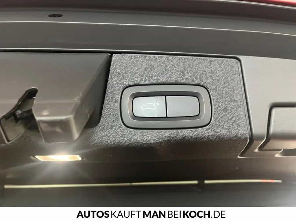 Volvo XC60 B4D AWD R-Design 360 HK ACC BLIS AHK 07/2019-photo-19