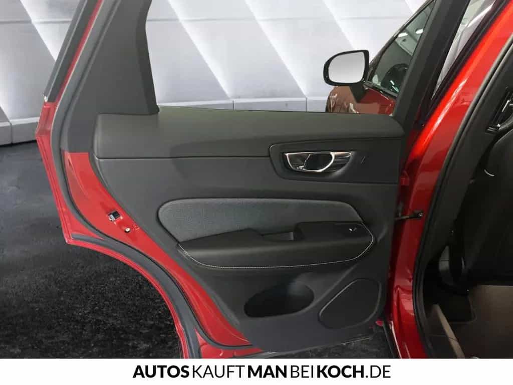 Volvo XC60 B4D AWD R-Design 360 HK ACC BLIS AHK 07/2019-photo-20