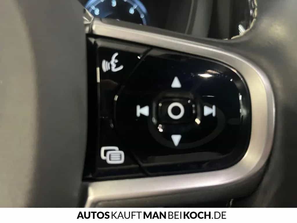 Volvo XC60 B4D AWD R-Design 360 HK ACC BLIS AHK 07/2019-photo-25