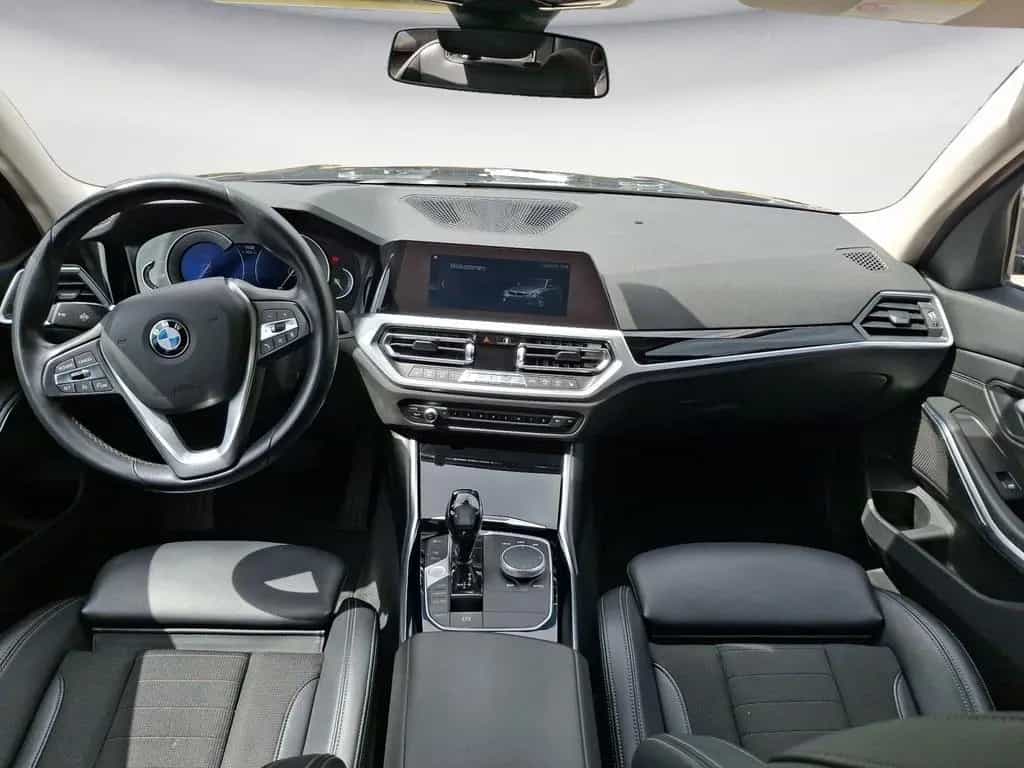 BMW 318 d Sport Line *Business*Navi*elGlasdach*Sports 06/2019-photo-4