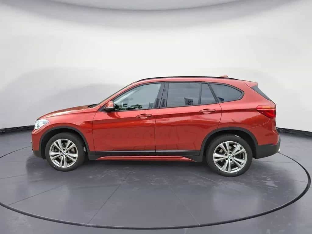 BMW X1 sDrive20iA Sport Line Sportsitze Navi LED Len 02/2019-photo-2