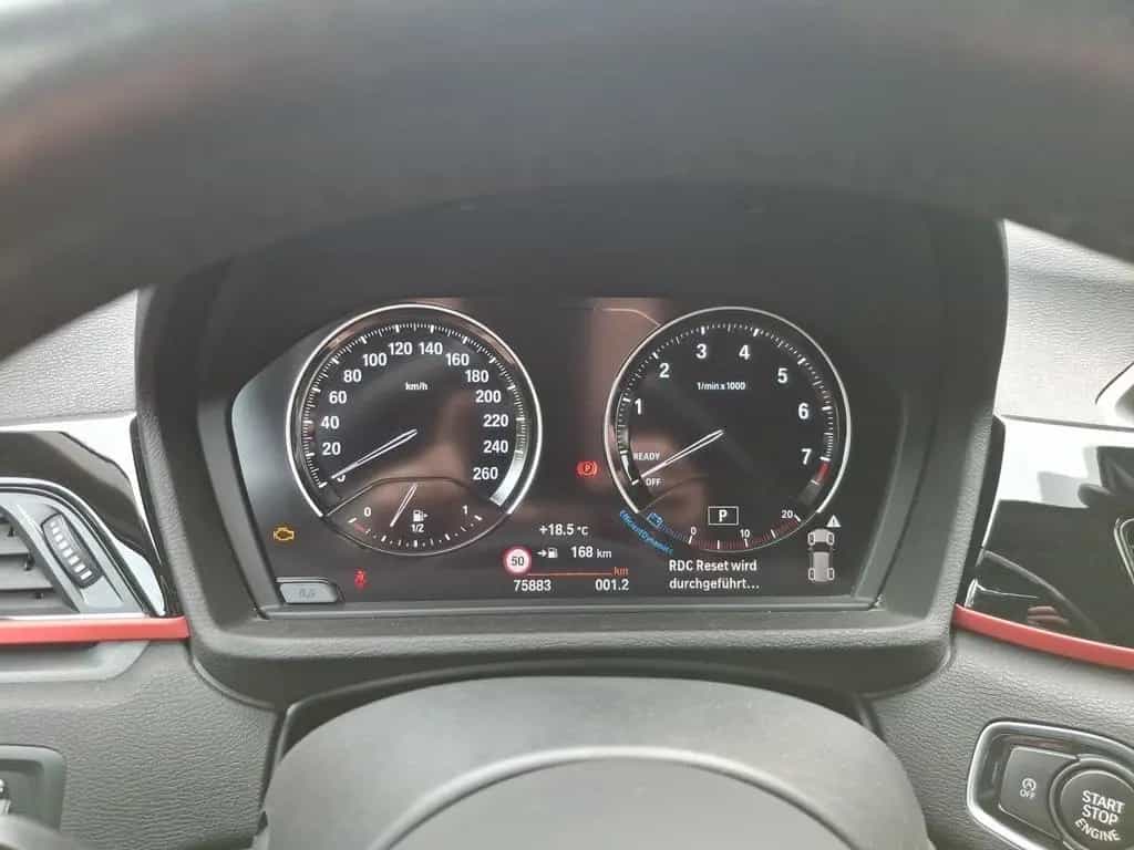 BMW X1 sDrive20iA Sport Line Sportsitze Navi LED Len 02/2019-photo-9