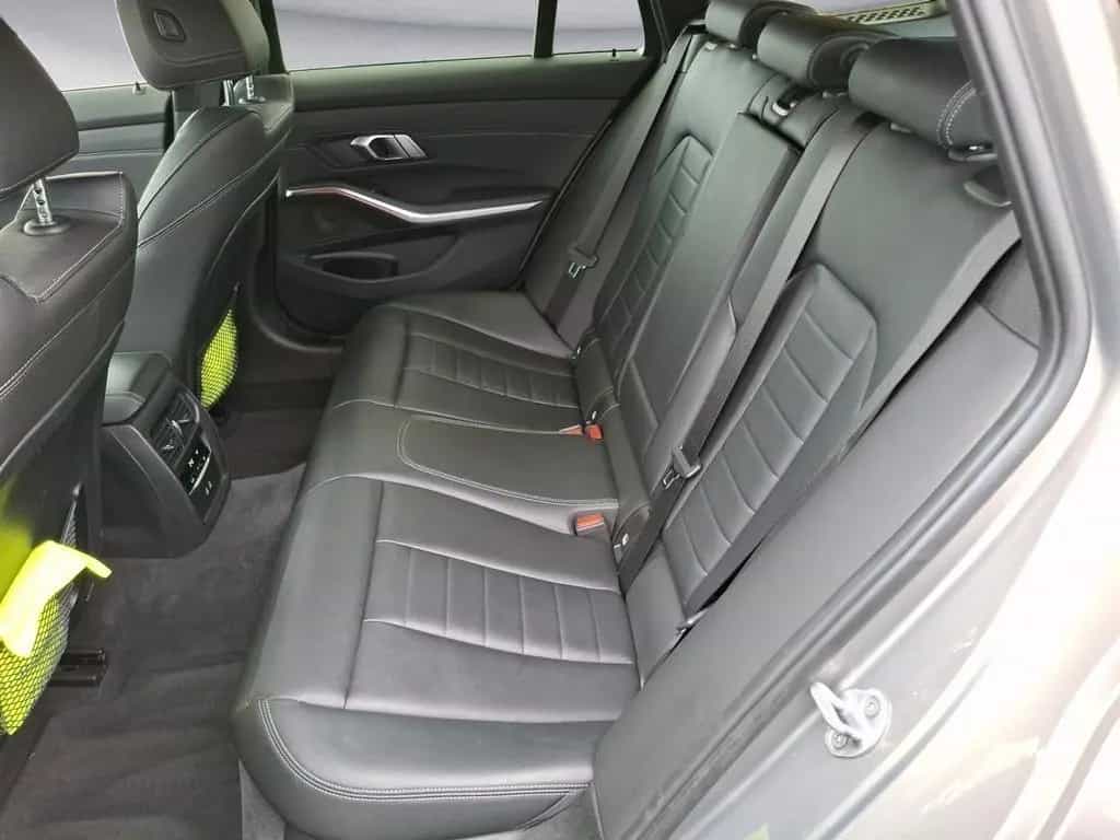 BMW 320 d xDrive Touring M Sport Laser Standheizung 04/2022-photo-13