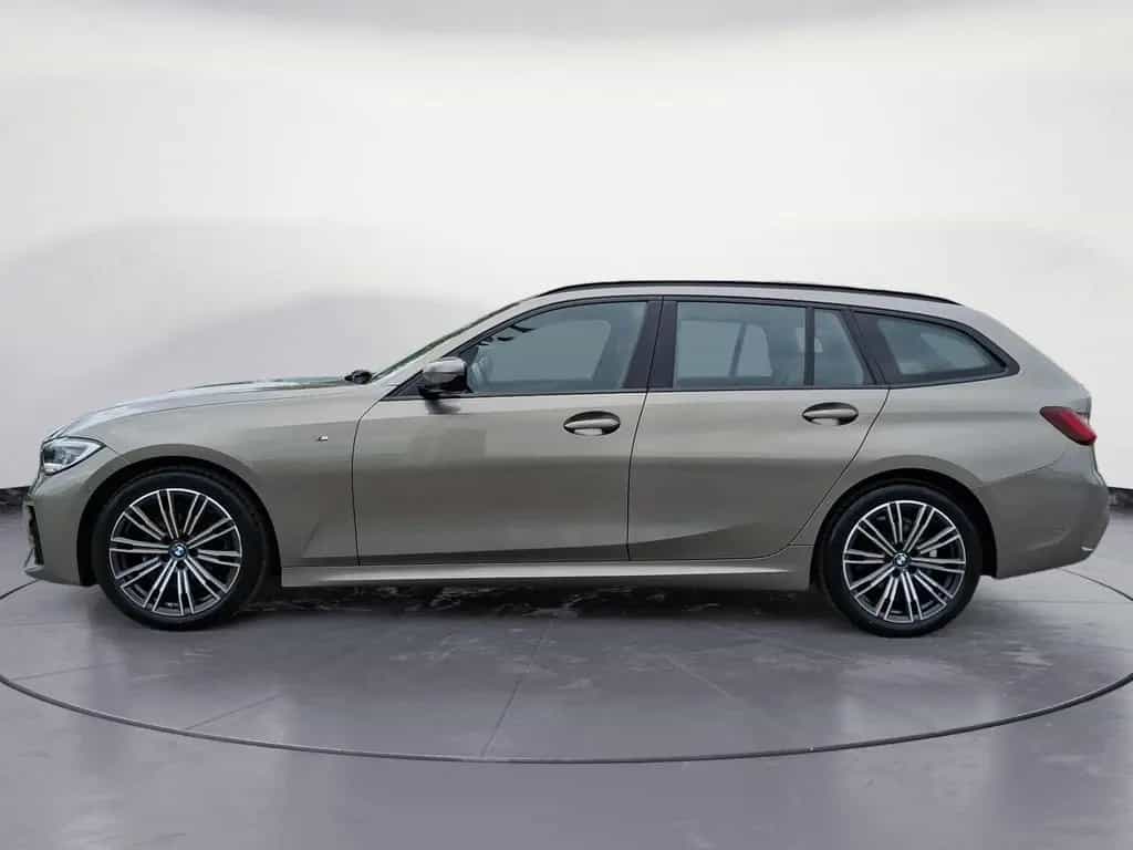 BMW 320 d xDrive Touring M Sport Laser Standheizung 04/2022-photo-2