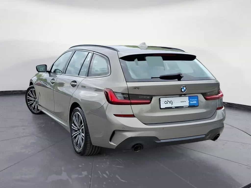 BMW 320 d xDrive Touring M Sport Laser Standheizung 04/2022-photo-3