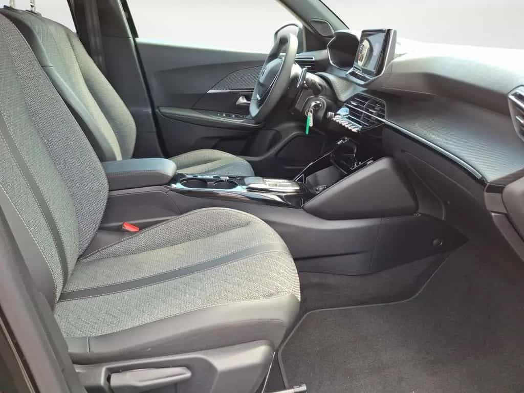 Peugeot 2008 PureTech 130 Active Bluetooth PDC Klima DPF 10/2024-photo-8