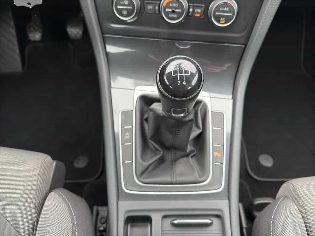 Volkswagen Golf VII Comfortline"Garantie-ACC-Alcantara"2.Hd 01/2020-photo-30