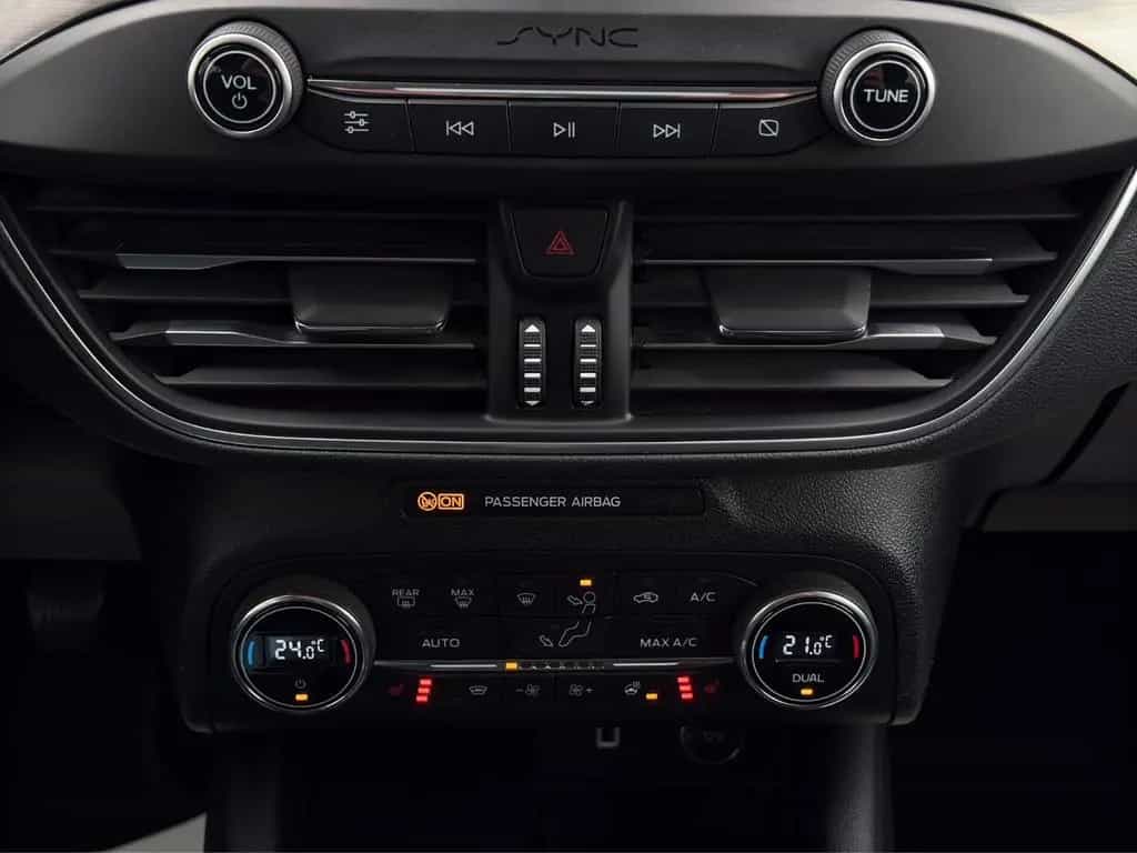 Ford Focus 1.5 Titanium"Garantie-ServiceNEU"2.Hand 04/2019-photo-30