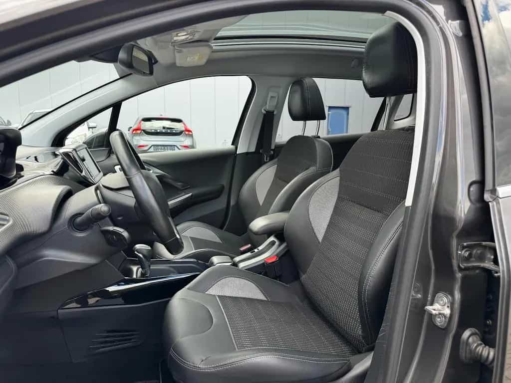 Peugeot 2008 Allure 1.Hand *nur 38000 Km *Navi *Kamera 05/2019-photo-14