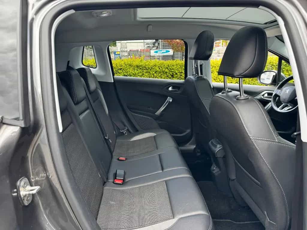 Peugeot 2008 Allure 1.Hand *nur 38000 Km *Navi *Kamera 05/2019-photo-15