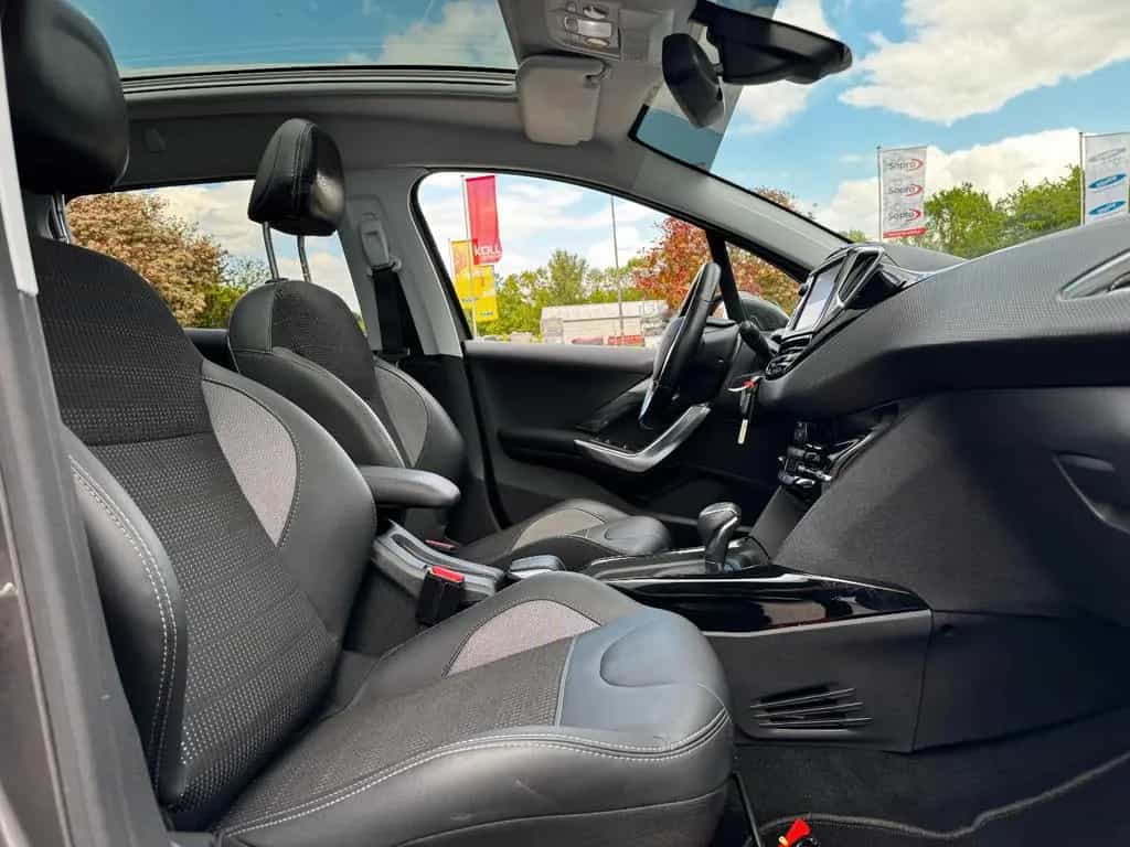 Peugeot 2008 Allure 1.Hand *nur 38000 Km *Navi *Kamera 05/2019-photo-18