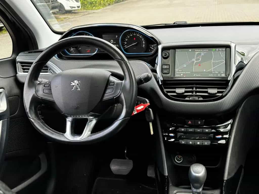 Peugeot 2008 Allure 1.Hand *nur 38000 Km *Navi *Kamera 05/2019-photo-24