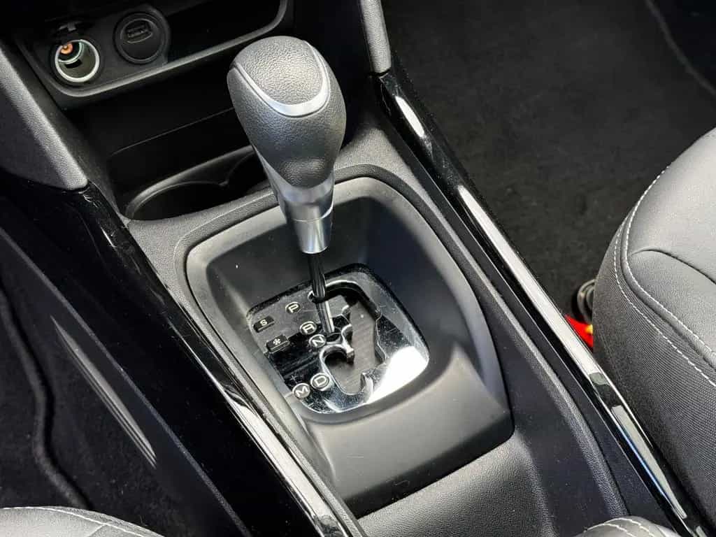 Peugeot 2008 Allure 1.Hand *nur 38000 Km *Navi *Kamera 05/2019-photo-26