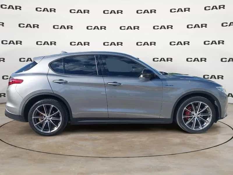Alfa Romeo Stelvio 2.2 Turbo Diesel 160CV AT8 RW 05/2019-photo-2