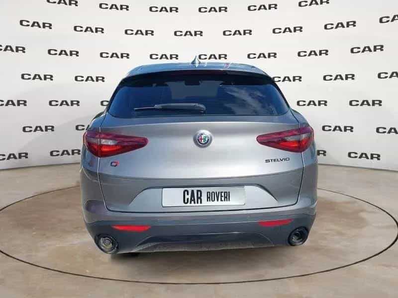 Alfa Romeo Stelvio 2.2 Turbo Diesel 160CV AT8 RW 05/2019-photo-3