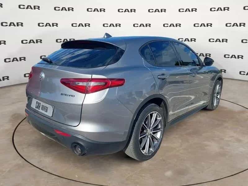Alfa Romeo Stelvio 2.2 Turbo Diesel 160CV AT8 RW 05/2019-photo-4