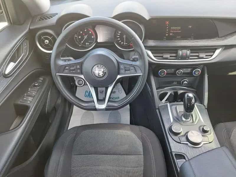 Alfa Romeo Stelvio 2.2 Turbo Diesel 160CV AT8 RW 05/2019-photo-9