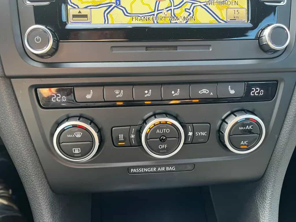 Volkswagen Golf Cabriolet1.4,TSI,DSG,160PS,Standhzg+Fb,ZW, 12/2014-photo-9