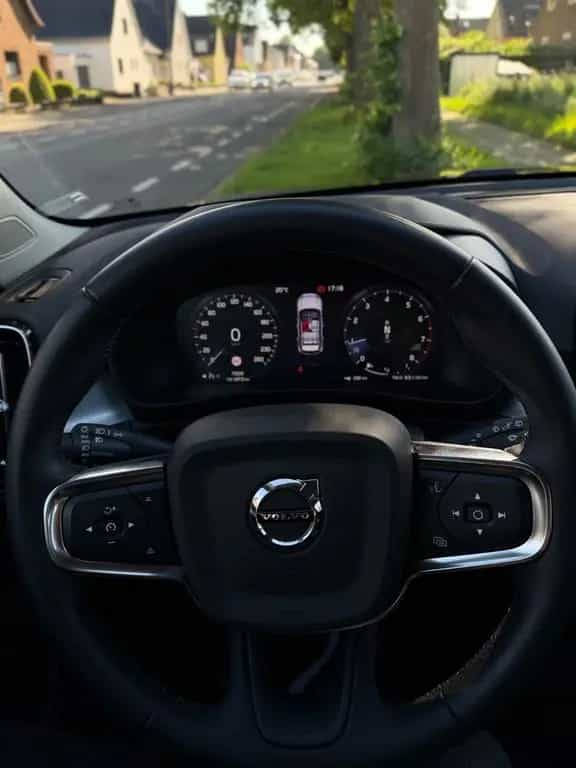 Volvo XC40 XC 40 XC40 Momentum Pro 2WD*1.Hand* 05/2022-photo-12