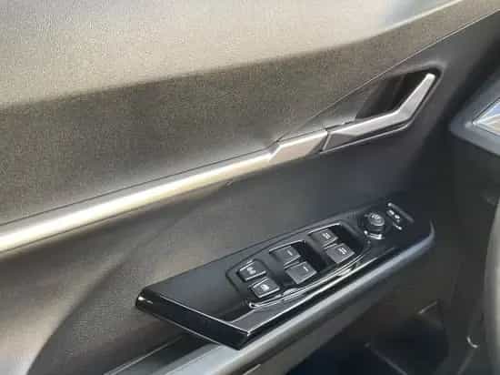 Ssangyong Torres 1,5 T-GDI 2WD AT Quartz TotwAss Alu18 Led 02/2025-photo-17