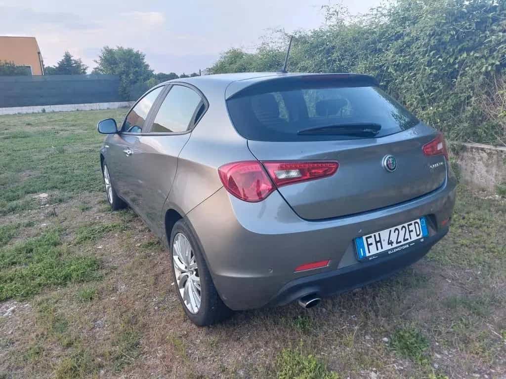 Alfa Romeo Giulietta 1.6 JTDm 120 CV Super 01/2017-photo-3