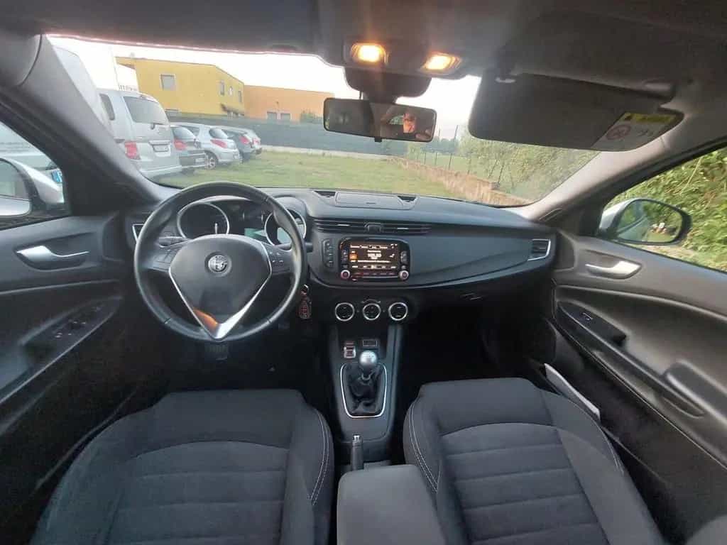 Alfa Romeo Giulietta 1.6 JTDm 120 CV Super 01/2017-photo-9