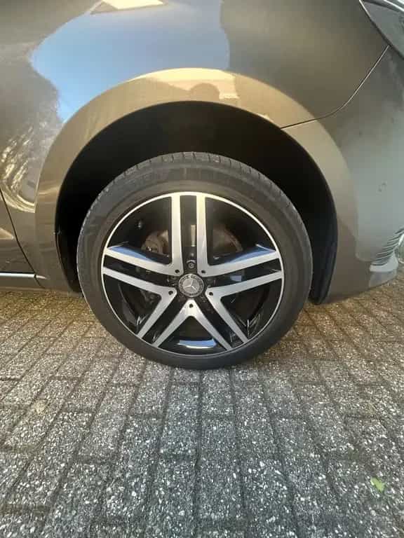 Mercedes-Benz V 250 d Aut. 4MATIC lang- reduzierter Preis! 08/2017-photo-4