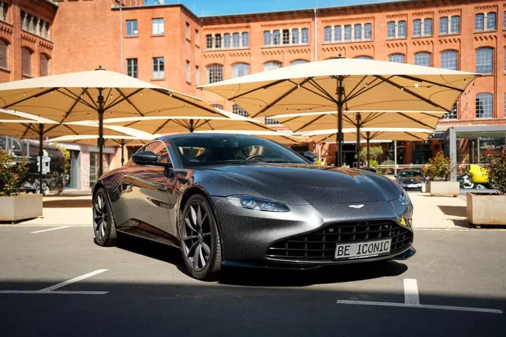 Aston Martin V8 Vantage Coupe 1.HAND / DEUTSCH / ALCANTARA 06/2022-photo-18