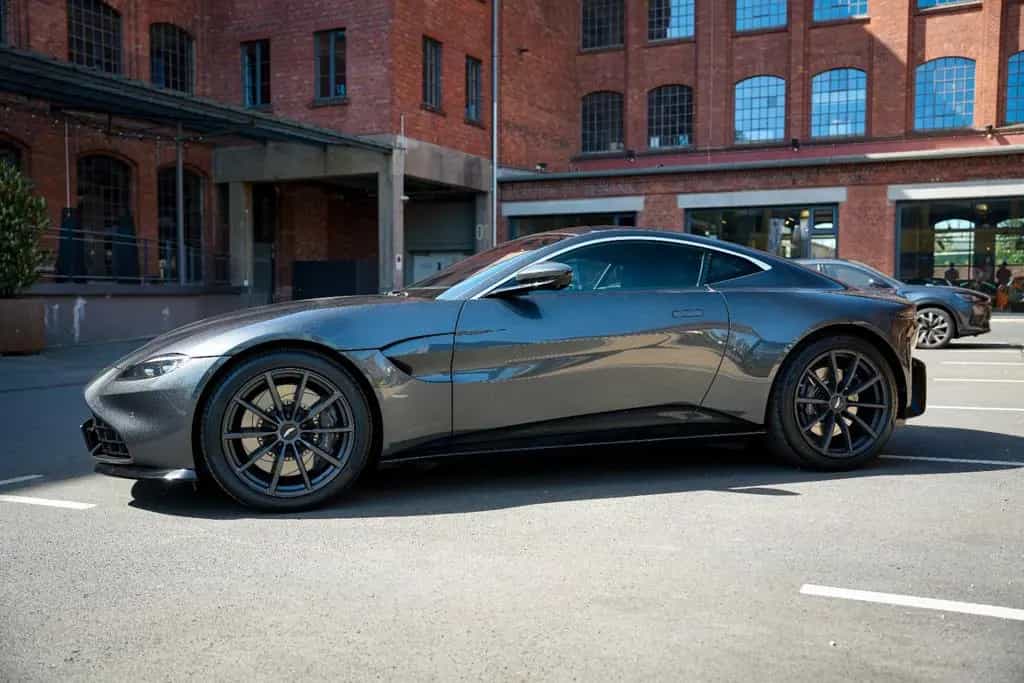 Aston Martin V8 Vantage Coupe 1.HAND / DEUTSCH / ALCANTARA 06/2022-photo-19
