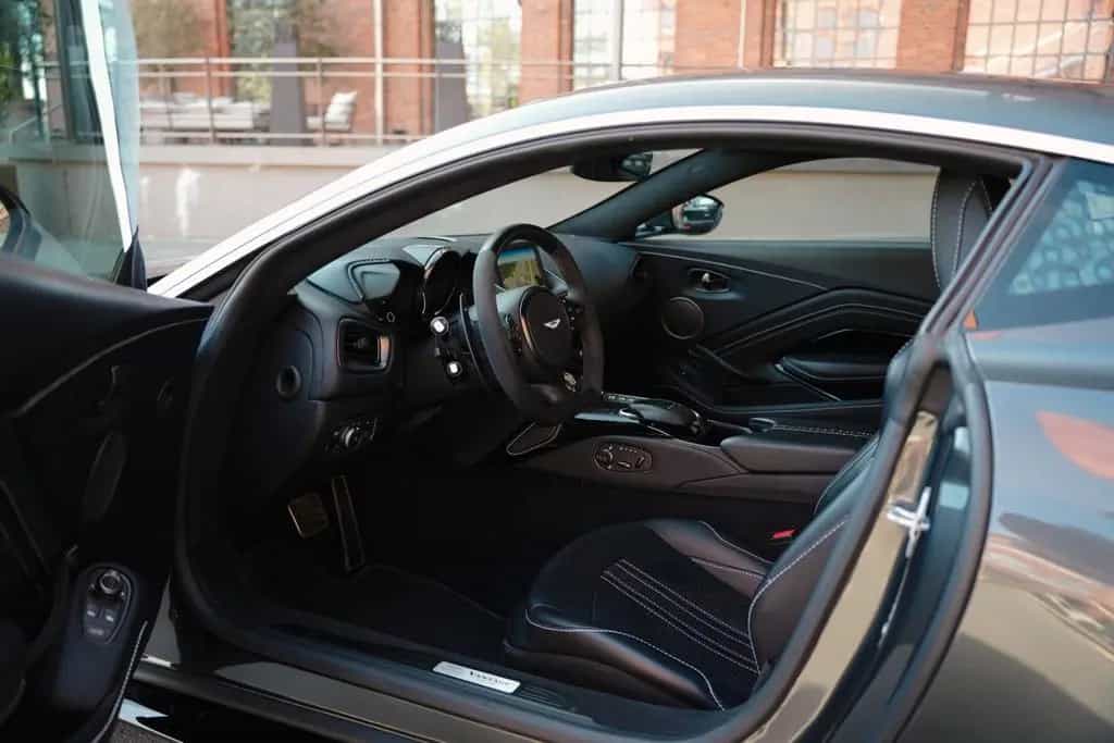 Aston Martin V8 Vantage Coupe 1.HAND / DEUTSCH / ALCANTARA 06/2022-photo-27