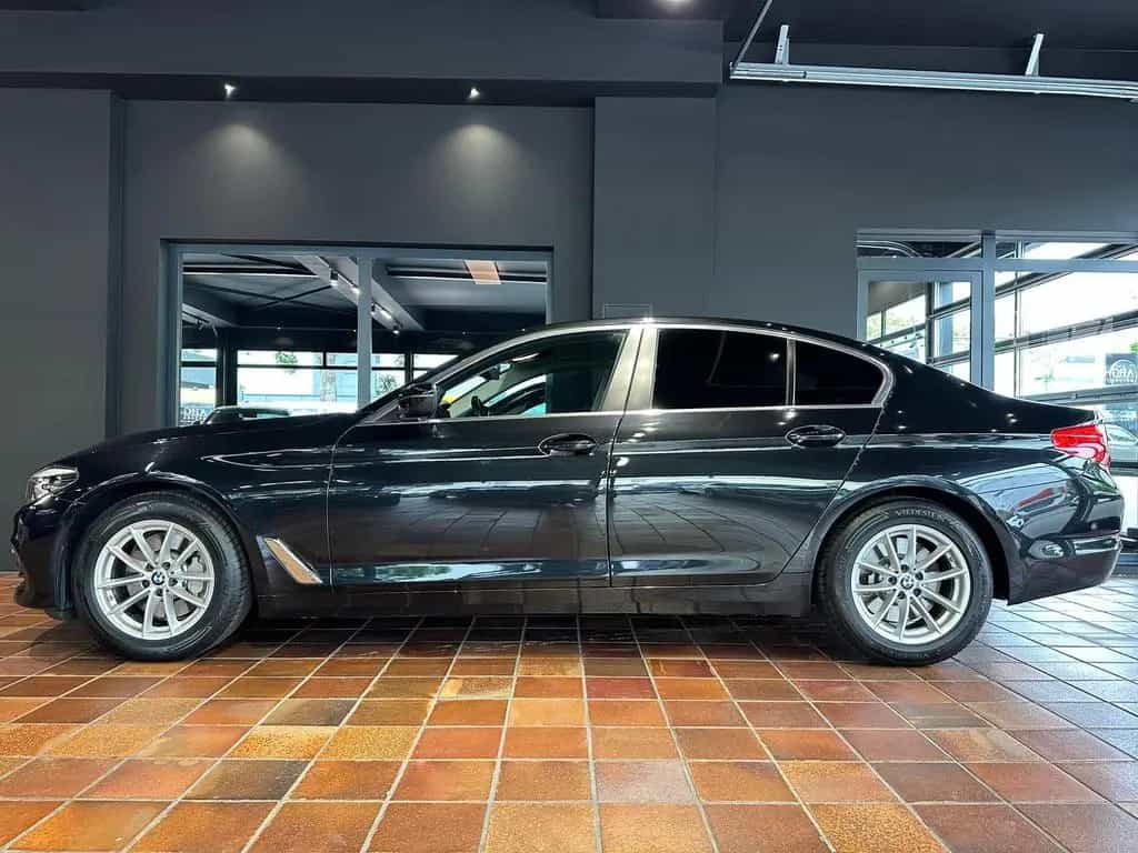 BMW 5 Series d ACC DRIVING-ASSISTANT LIVE-COCKPIT AMBIENTE 07/2020-photo-1