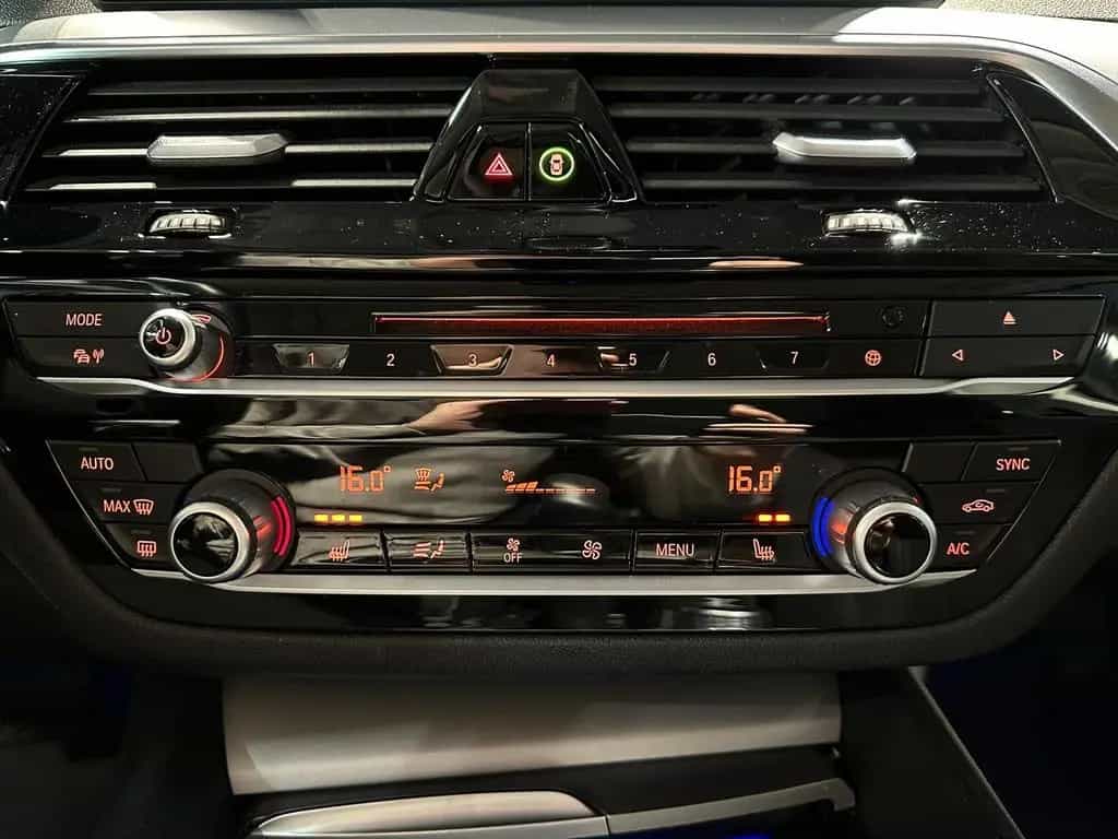 BMW 5 Series d ACC DRIVING-ASSISTANT LIVE-COCKPIT AMBIENTE 07/2020-photo-18