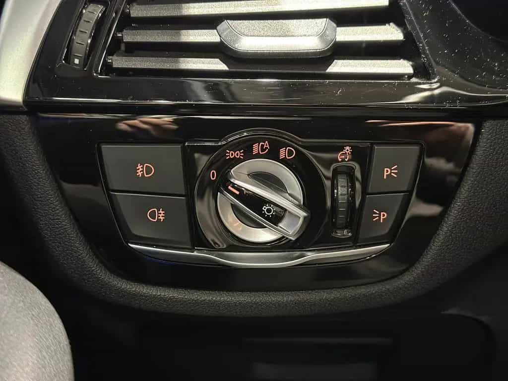 BMW 5 Series d ACC DRIVING-ASSISTANT LIVE-COCKPIT AMBIENTE 07/2020-photo-25